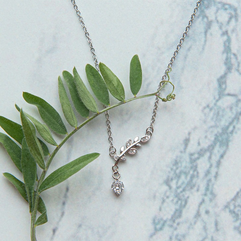 Melady 925 Silver Necklace Silver colored Metal Round Little Leaves