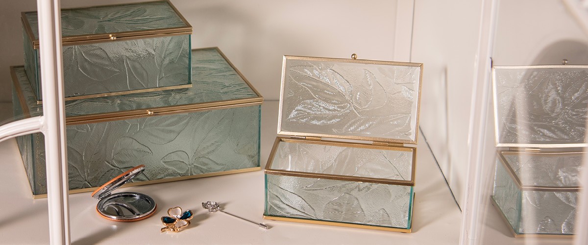 Order Clayre & Eef jewellery boxes and holders online at MilaTonie