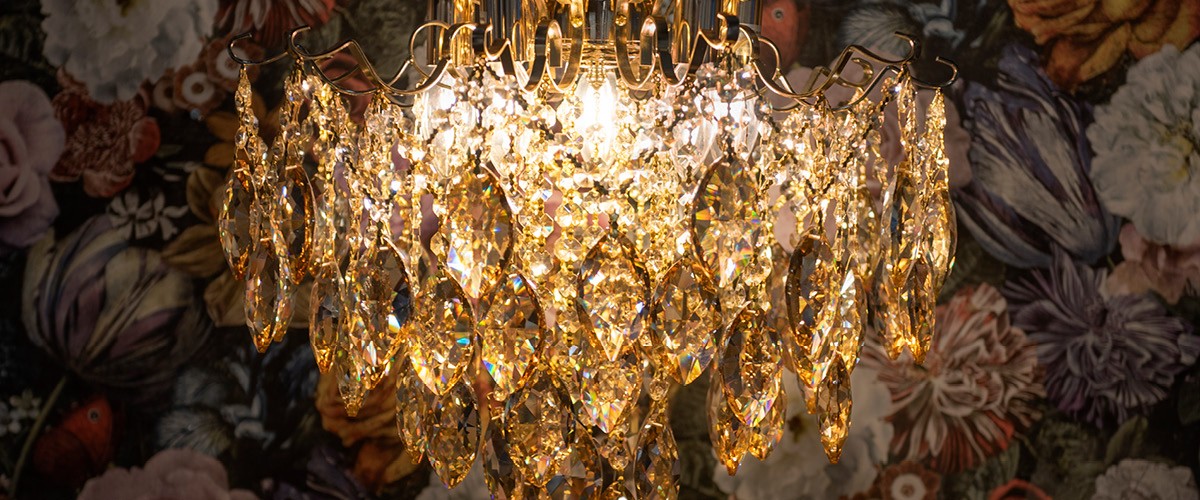 Order LumiLamp chandeliers online at MilaTonie