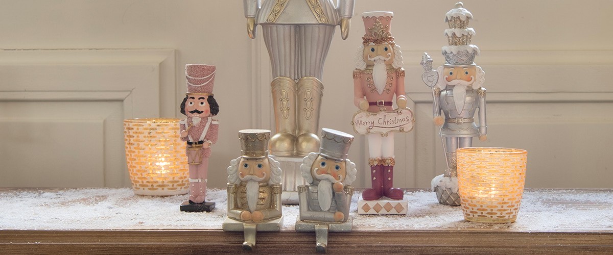 Order Clayre & Eef nutcrackers online at MilaTonie