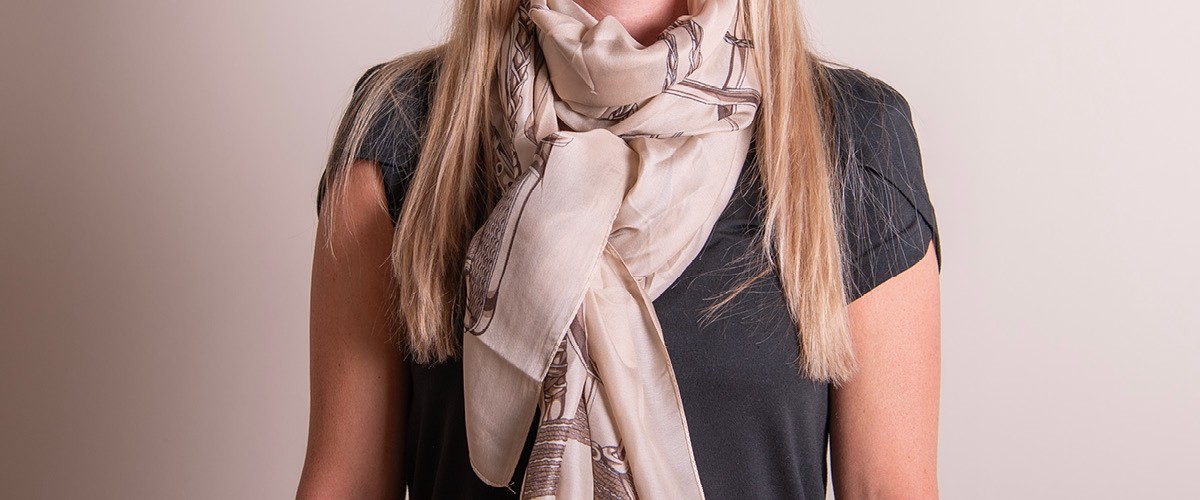 Order Clayre & Eef scarves online at MilaTonie