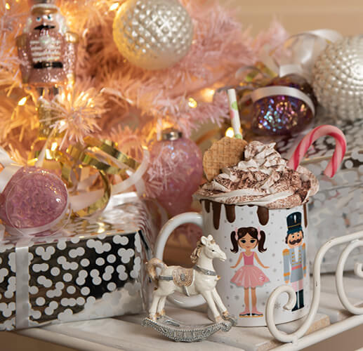 A cute Christmas set with hot chocolate.