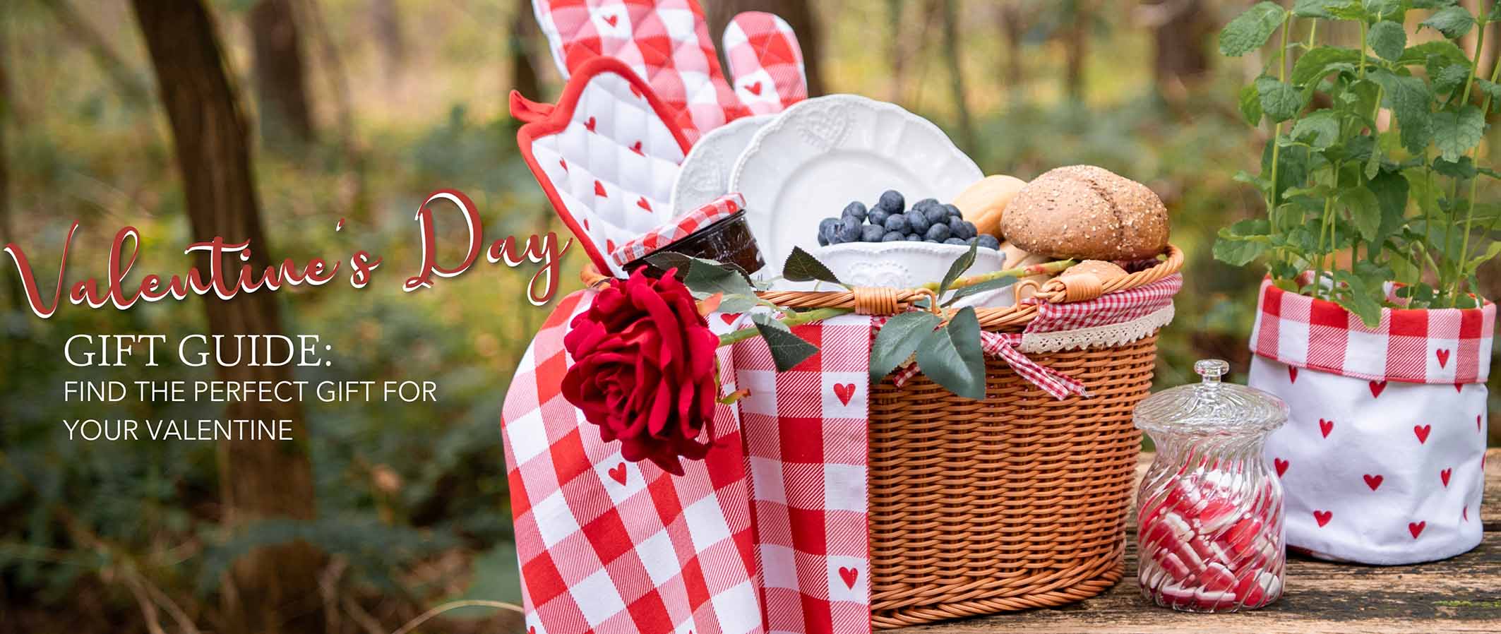 Bistro set met bloemen tafellaken