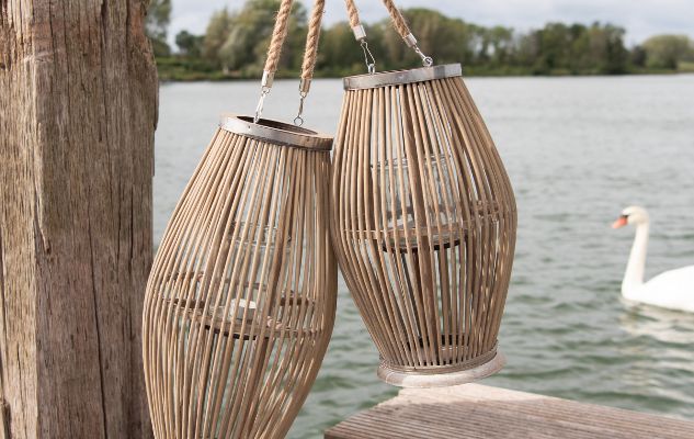Bruine windlichten van hout