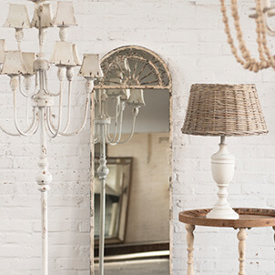 Shabby Chic verlichting met een spiegel