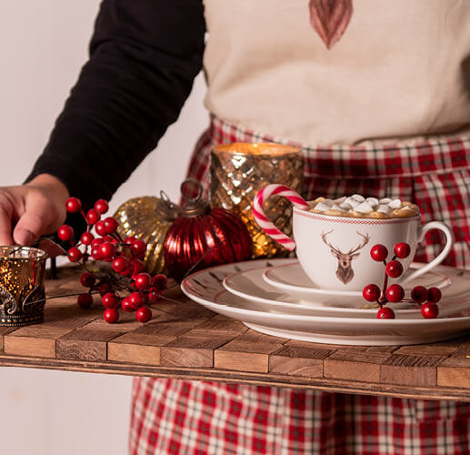 Plateau avec une ambiance de Noël.