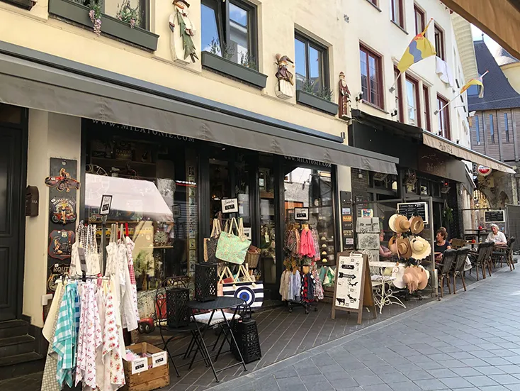 De voorkant van de winkel MilaTonie in Valkenburg op de muntstraat